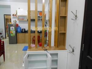 Lam ngăn phòng bếp và phòng khách