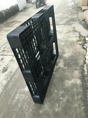 Giá pallet nhựa 1100x1100x120mm - Cam kết phí vận chuyển rẻ nhất.