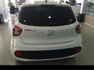 Hyundai Grand i10 1.0 AT, hỗ trợ vay 85% giá trị xe tại Hyundai Đắk Lắk.
