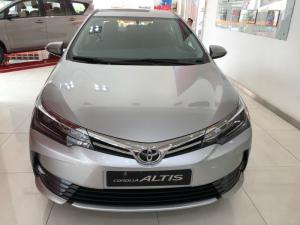 Altis 2.0v luxury màu bạc giao ngay