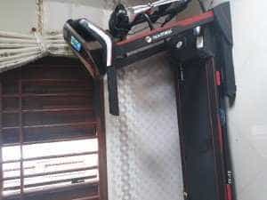 Máy chạy bộ đa năng Techfitness TF-12