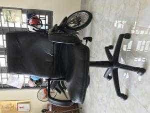 Ghế trưởng phòng Hoà Phát màu đen (còn mới 90%)