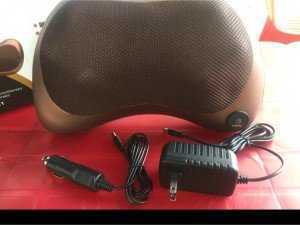 Gối massage hồng ngoại 8 bi