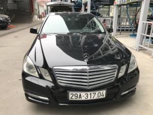 Bán Mercedes E250 đời 2010, màu đen, xe nhập còn mới