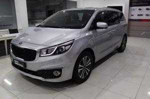 Kia Sedona máy dầu giá ưu đãi nhất Tiền Giang