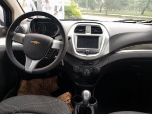 Bán Chevrolet Spark 2018 trả góp tại Long An
