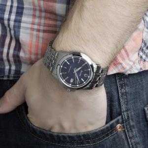 Đồng hồ nam Bulova mặt xanh
