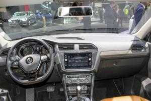 (Nhận đặt cọc)Bán xe Volkswagen Tiguan Allspace 2018, nhiều màu, nhập khẩu.