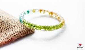 Gồm rêu xanh + hoa trân châu đỏ + baby vàng