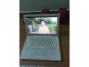 Macbook White Core 2 Ram 4GB, HDD 80GB