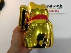 Mèo thần tài làm bằng chất liệu nhựa cao cấp, bền đẹp theo thời gian và là món quà ý nghĩa dành tặng cho người thân yêu.