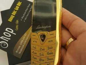 Điện thoại Lamborghini A18 cực sang chảnh