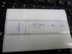 Cuộn giấy in tem mã vạch 3 tem