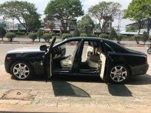Cần bán xe Rolls-Royce Ghost 2010 màu đen vip động cơ V12 6.6l twin turbo