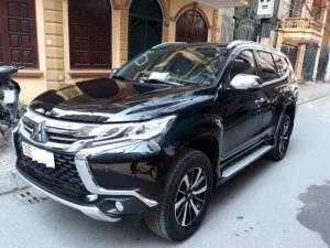Mitsubishi Pajero Sport 3.0G 2 cầu , máy Xăng , màu đen, Sản xuất 12/2016, đăng ký 2017