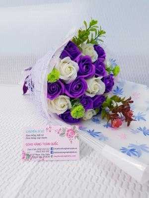 Bó hoa hồng sáp thơm 19 bông cao cấp tím