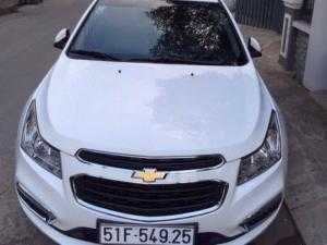 Cho thuê xe tự lái chiếc Chevrolet Cruze 2016 mới đét, chạy cực êm, giá hợp lý nhất.