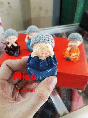 Tượng Tứ Không Nón Len