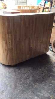 Quầy thu ngân giá rẻ. Liên hệ: 0906843059 Lê Hoàng