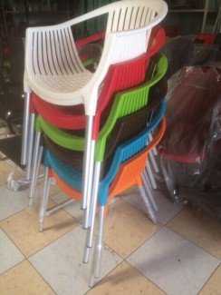 Thanh lý lô ghế nhựa cho kinh doanh cafe