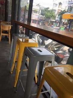 Ghế nhựa Tulix giá rẻ cho kinh bar, nhà hàng, cafe
