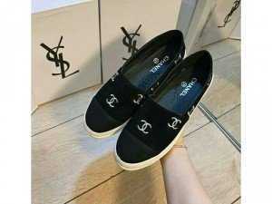 Giày slip on