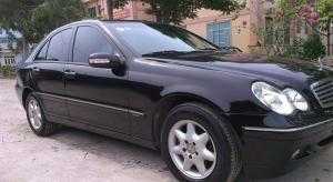 Bán Mercedes C200 đời 2002 màu đen tự động xe đẹp, zin đầu đến đuôi