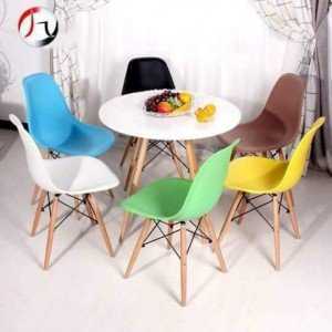 Ghế nhựa nhiều màu sắc sặc sở, miễn phí vận chuyển. Liên hệ: 0906843059 Lê Hoàng (24/24)