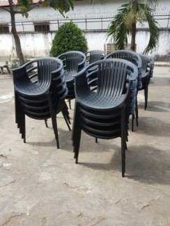 Thanh lý lô ghế nhựa đúc, chân inox cho kinh doanh quán cafe