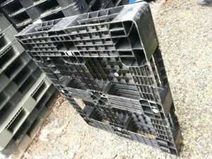 Chuyên pallet nhựa cũ giá rẻ, giá sỉ tại Hà Nội
