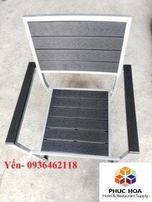 Bàn Ghế Ăn Ngoài Trời