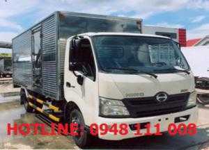 Xe tải Hino XZU720 3T5 thùng kín