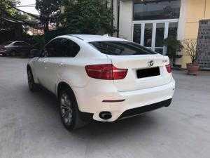 Bán xe BMW X6 2010 màu trắng full option, odo 37.000km mới tinh.