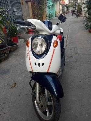 Yamaha Mio Classico màu trắng xanh bstp mới 95% xe đẹp máy eem chạy nhẹ vọt lợi xăng
