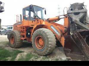 Xúc lật năm 2010 Doosan gầu 3 khối giá rẻ
