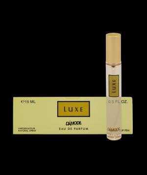 LUXE 15ML:250.000
sự hòa quyện tinh tế giữa hương hoa và hương gỗ đầy gợi cảm dành cho các bạn nữ trên dưới 25 tuổi giúp phụ nữ tỏa sáng, trở thành tâm điểm của sự chú ý với tính cách mạnh mẽ nhưng không kém phần quyến rũ.. Độ lưu hương rất lâu và có thể sử dụng tốt trong bất cứ thời gian nào. Thiết kế nhỏ gọn xinh xắn, Luxe phiên bản du lịch sẽ theo các quí cô trên mọi nẻo đường.