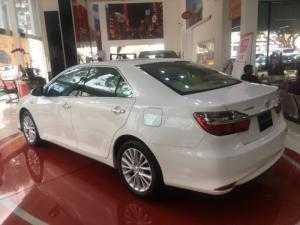 Camry 2.0 màu trắng - Toyota An Thành khuyến mãi tốt