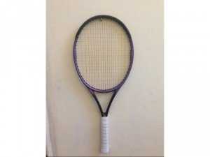 Vợt tennis Wilson Hammer System, nặng 265gr, lành , dùng tốt, giá bán 550k