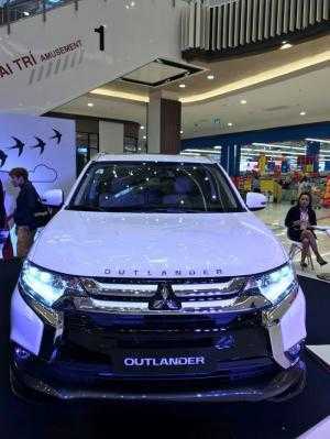 Mitsubishi Outlander 2.0 CVT 2018 Giá Chỉ Từ 807tr
