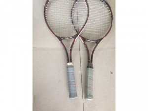 Đôi vợt tennis QuangLi ít chơi cong khá mới, giá bán 550k/đôi
