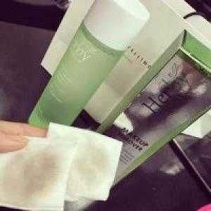 Toner nước tẩy trang Herby