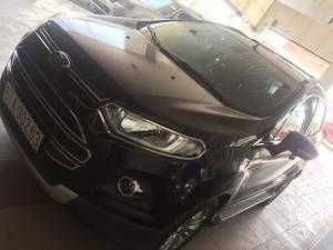 Bán xe Ford Ecosport 2014 AT màu đen