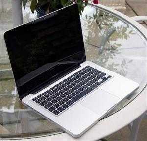 Macbook Pro MC374 (13-inch, Mid 2010) Intel Core 2 Duo 2.4GHz.