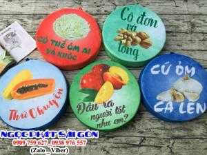 Nệm ngồi cafe, đệm ngồi bệt trà sữa in chữ mới độc lạ.