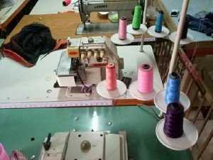 Máy vắt sổ siruba