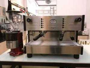 Thanh lý bộ máy pha và xay cà phê GAGGIA Lcd 2g giá 65 triệu .