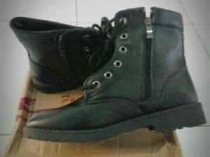 Giây boots nam size 39