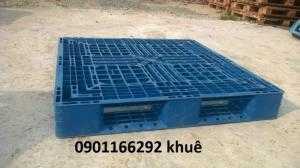 Pallet nhựa cũ đã qua sử dụng