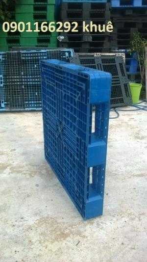 Pallet nhựa cũ đã qua sử dụng
