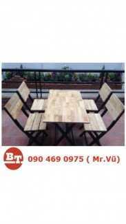Cần thanh lý 100 bộ bàn ghế gỗ dành cho quán nhậu